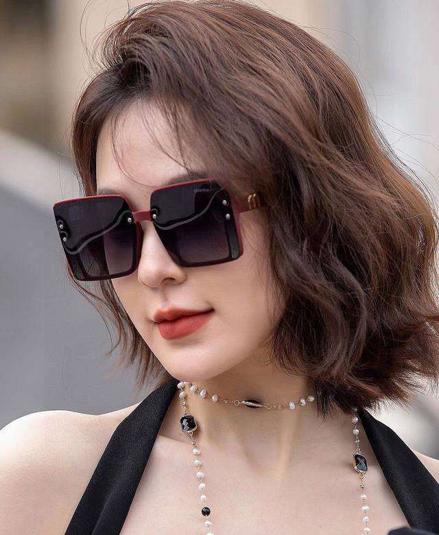 Miu Miu Tr polarized sunglasses 2025 new style trendy fashion square frame polar