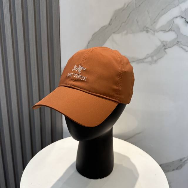 Arcteryx Small Bird Hat Arc'teryx Embroidered Logo Curved Brim Quick-Drying Base