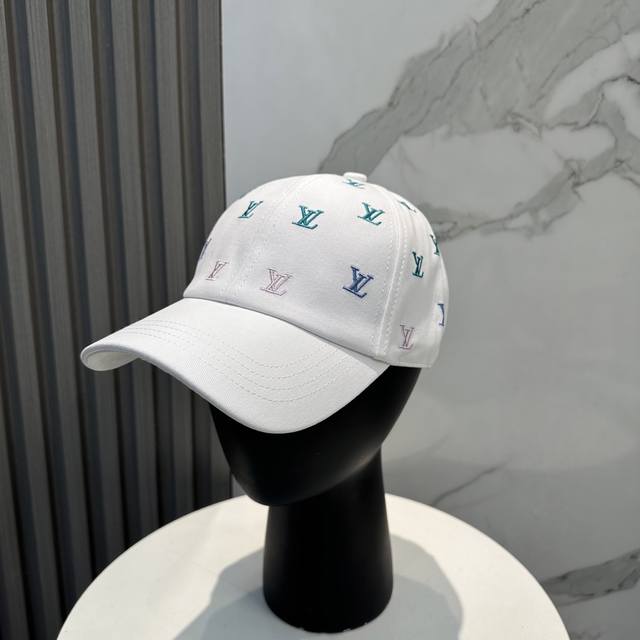 Louis Vuitton double-sided embroidered baseball cap, new model, high-end and sty