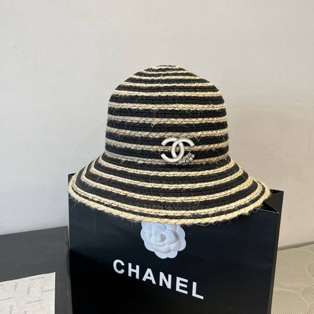 Chanel knitted bucket hat, head circumference 57Cm
