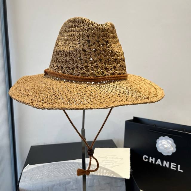 Valentino new hat, made of salty grass, head circumference 57cm