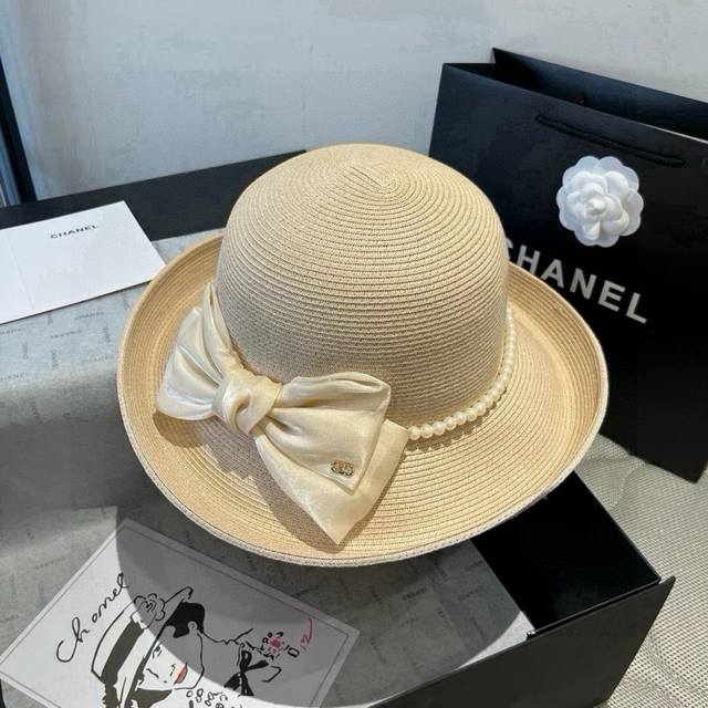 Valentino bow basin hat, curled edge bow hat, head circumference 57Cm