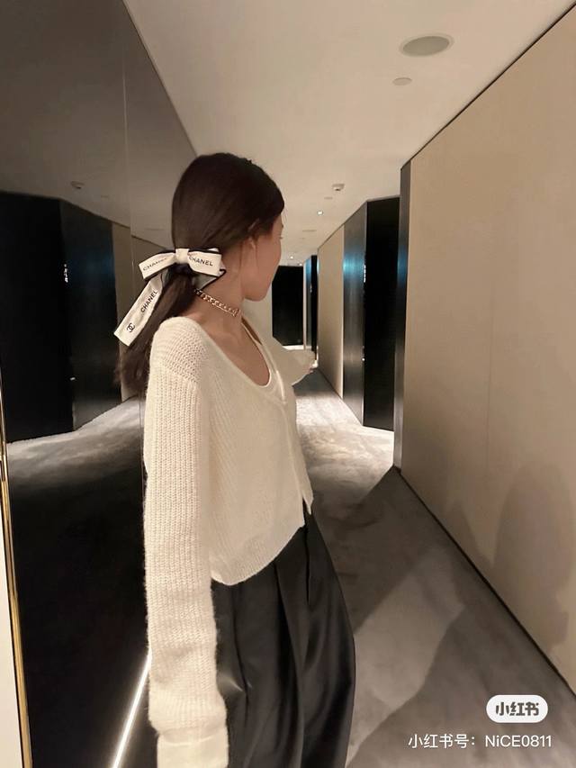 Chanel Chanel Chanel Grandma's favorite bow hairband