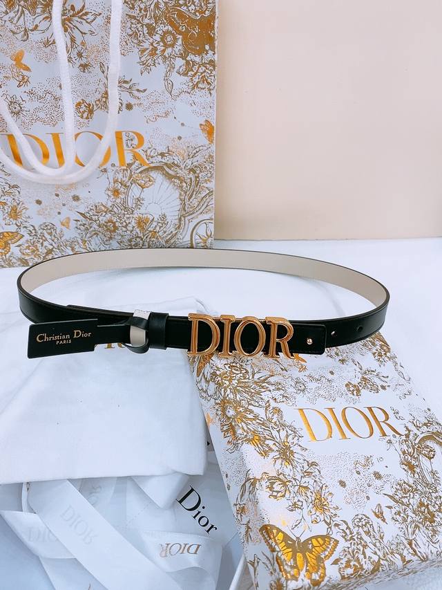 Special - Dior The D-Dream belt is made of smooth cowhide and is enhanced with a