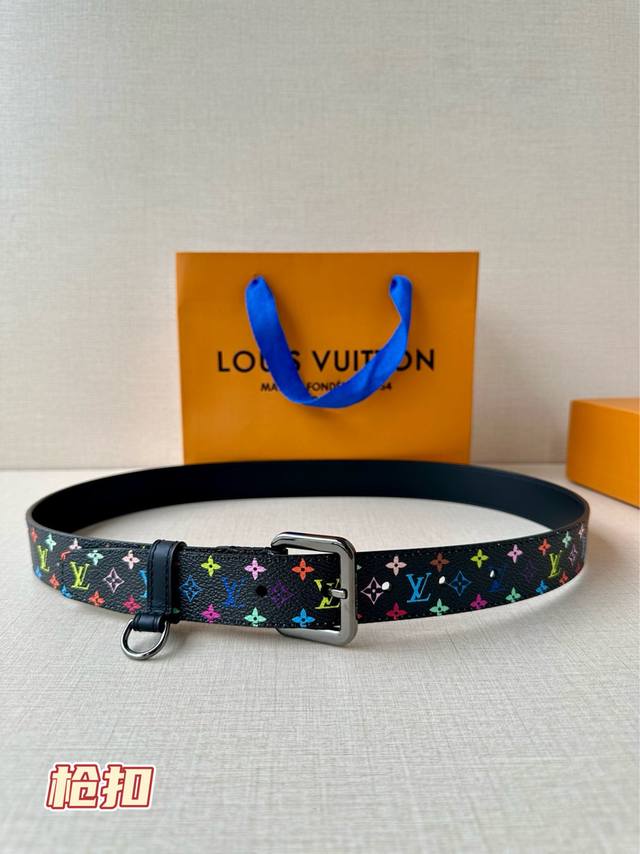 Extra 3.0 Wide Lv X Tm Lv D-Ring Belt enhances any silhouette with its stylish a
