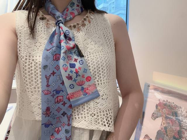 Lv headbands are new! Made with a tie-dye technique inspired by Japanese shibori