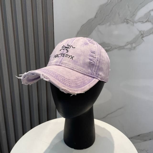 Arc'teryx, new spring baseball cap This cap is so pretty! The hole design adds a