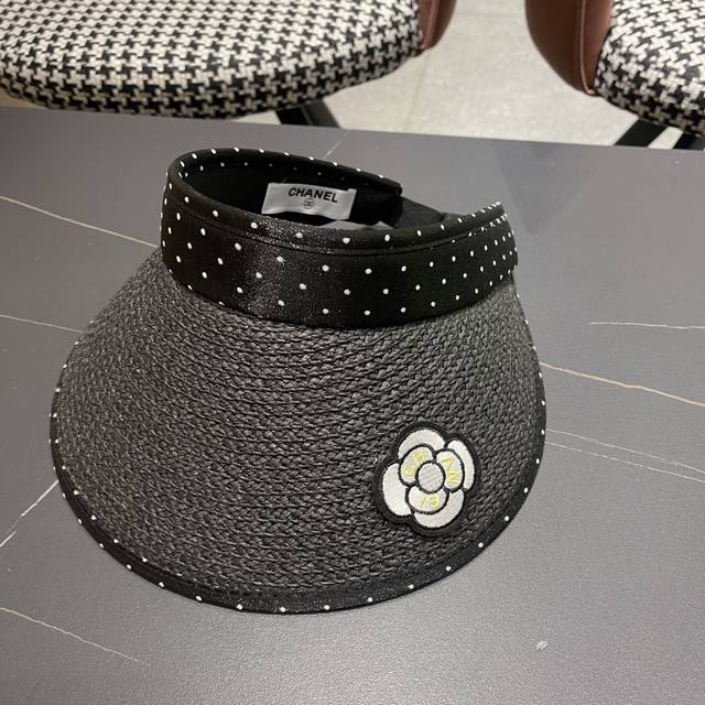 Chanel new French polka dot large brim face small sunshade straw hat for women s
