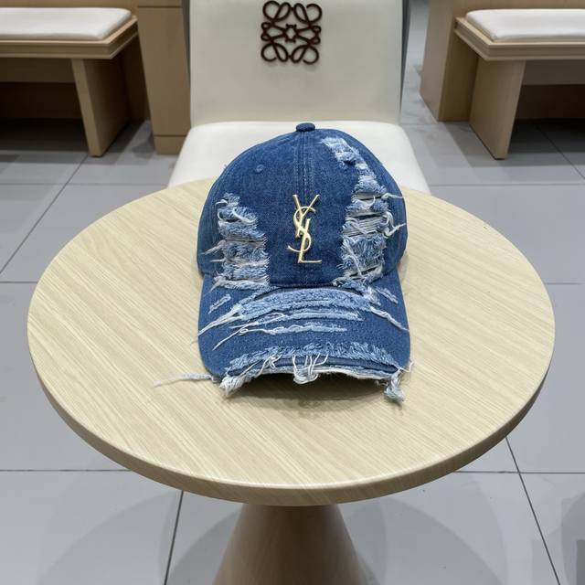 Ysl Saint Laurent baseball cap Korean style A simple and casual baseball cap It