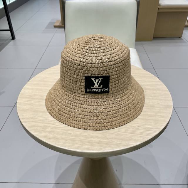 Lv Louis Vuitton 2025 new holiday style hat, straw hat, a must-have for travel,
