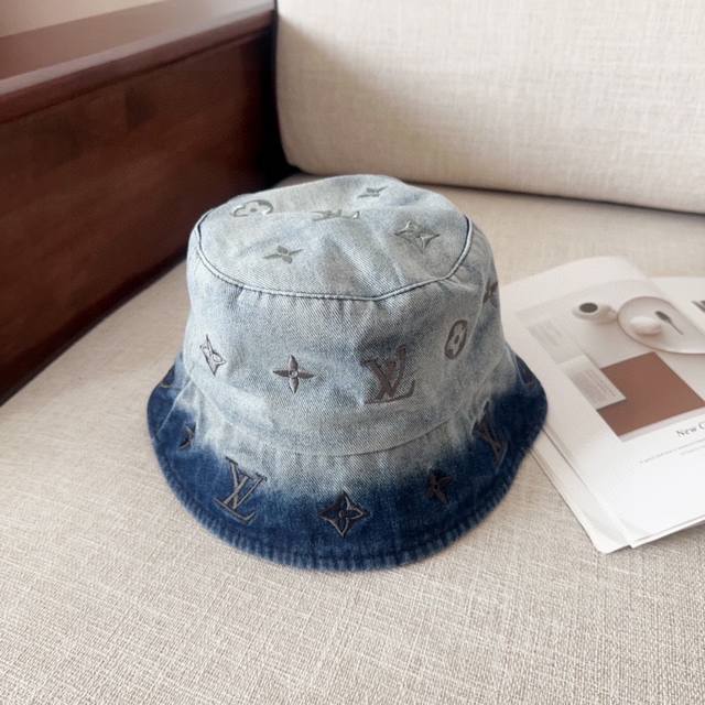 Louis Vuitton Lv, denim, a style that can be worn for many years, fashionable an