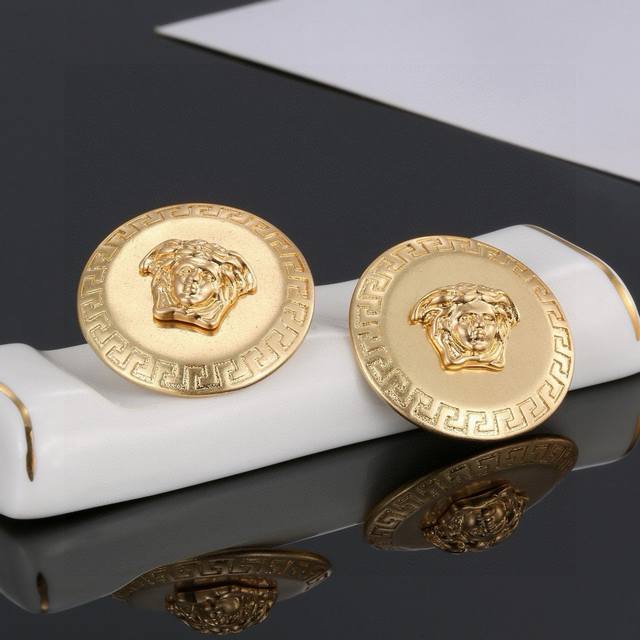 Versace Medusa earrings are an accessory that cannot be ignored. They completely