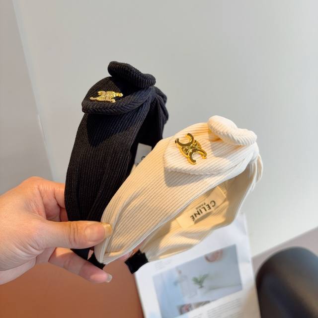 with packaging Celine's new bow headband, comfortable and stress-free to wear, a