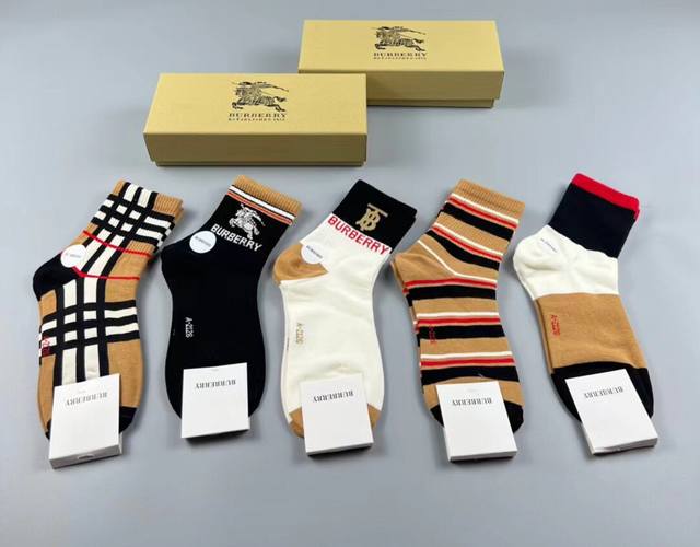 Special Burberry Burberry B's new women's mid-tube socks, one box of five pairs