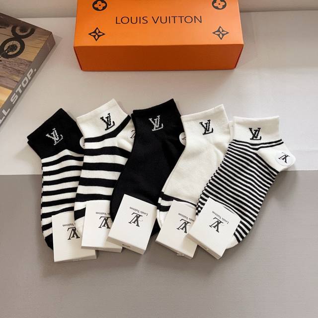comes with packaging, 5 pairs per box Lv Louis Vuitton super popular small items