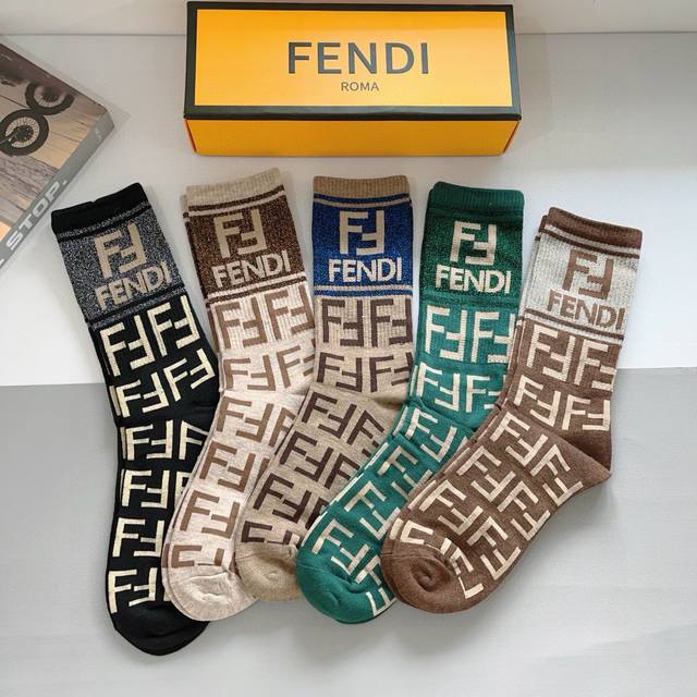 comes with packaging, 5 pairs per box Fendi Fendi high version ~ Internet celebr