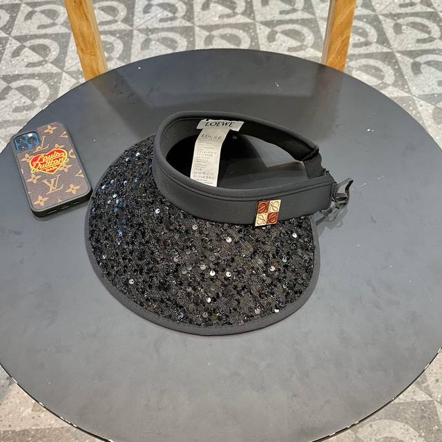 Loewe new summer topless duck tongue sequined rhinestone hollow top hat for wome
