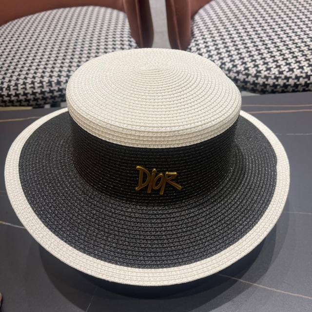 Dior's new straw flat-top sun hat basin hat beach style, simple and generous, ve