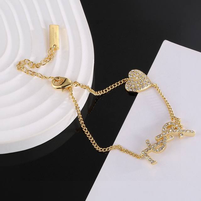 Ysl stands for Yvessaintlaurent, and its Chinese name is Saint Laurent . This mi