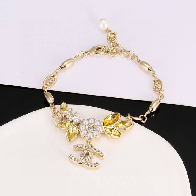 Chanel classic Chanel hot new exquisite pearl double-layer bracelet shipped Chan