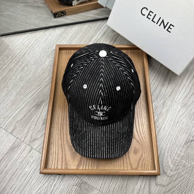 Special offer. Celine. New autumn baseball cap with dust bag! Material: pure cot