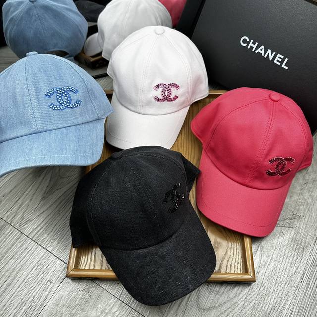 Special offer. C. Chanel 2025 new double-sided cap! A particularly novel double-