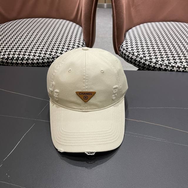 Chanel 2025 new baseball cap, classic and simple, fashionable and casual design,