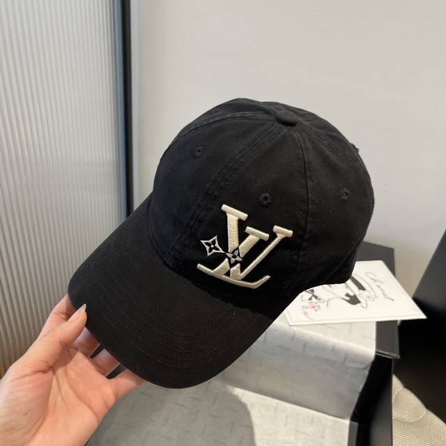 Lv new duckbill cap, 25 years new counter, head circumference 57Cm