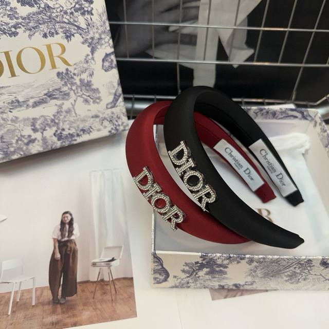 with packaging box Dior's new headband, fashionable and versatile! Simple and pr