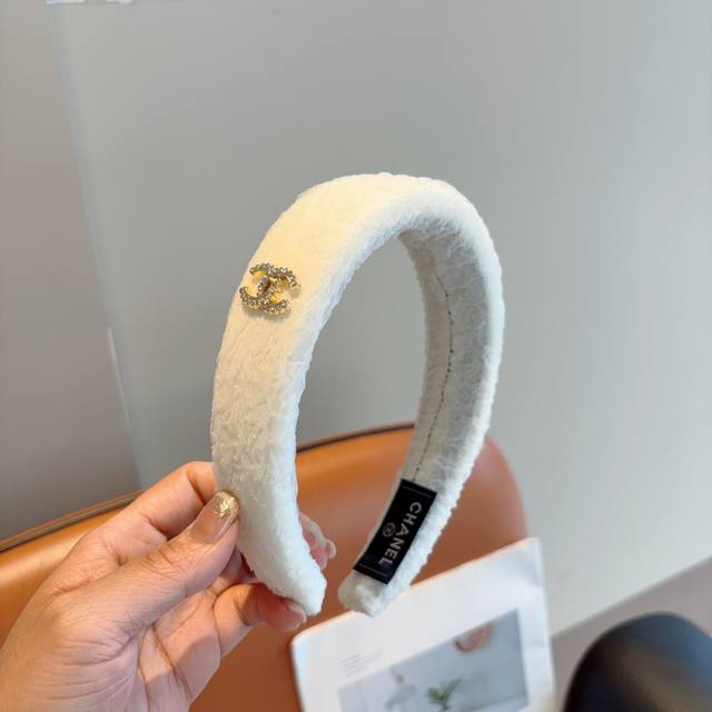 with packaging Chanel Chanel new small fragrance headband, retro headband, popul
