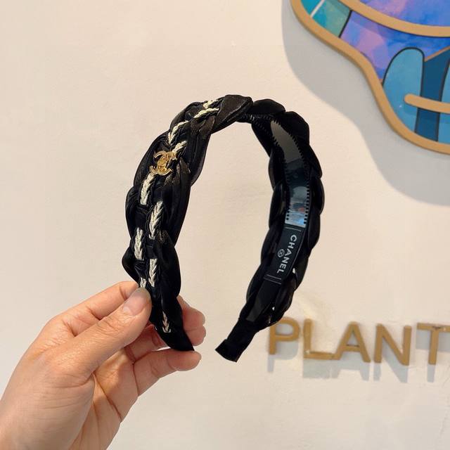 with packaging Chanel Chanel's latest exquisite headband, retro headband, popula