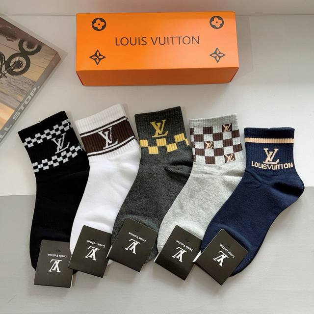 Packaging 5 pairs per box Lv Louis Vuitton super popular men's middle tube socks