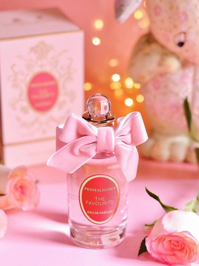 Counter quality British afternoon tea, Penhaligons Queen's Whisper This is a fra