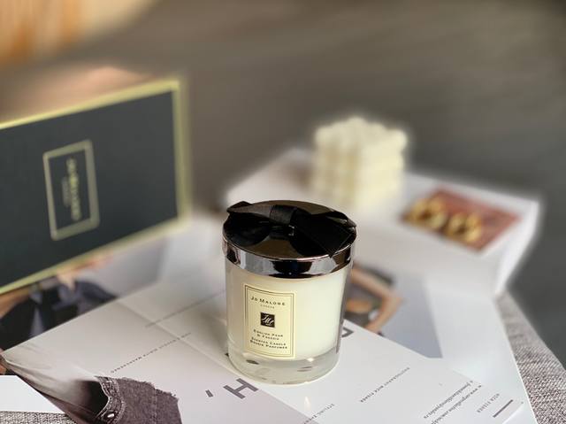 counter quality Jo Malone scented candle English pear and freesia, has always be