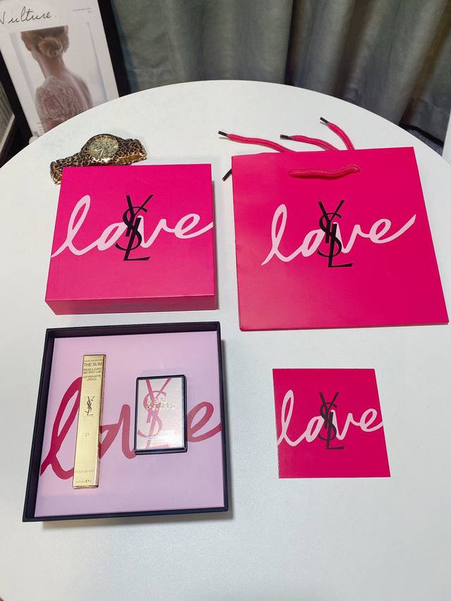 Counter quality Ysl Yves Saint Laurent Valentine's Day Gold Bar Perfume Gift Box