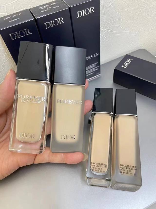 Exclusive Dior's new generation of lock makeup liquid foundation 30ml! Color num