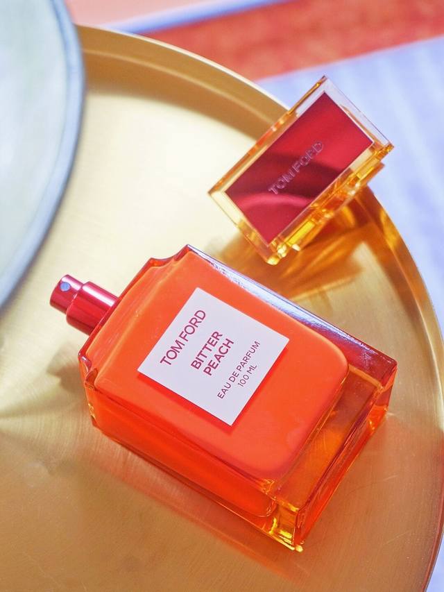 Counter quality Tf Spring limited edition A ripe and red bitter peach Tf Bitter