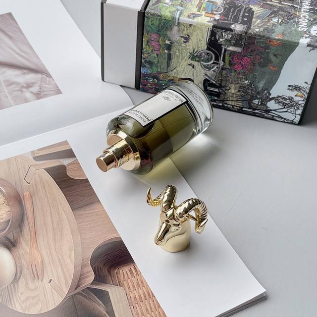 Counter quality Argali sheep animal head: "The incomparable William Penhaligon's