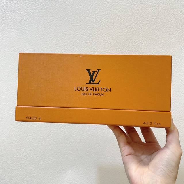 counter quality Lv medium sample perfume 4-piece set yellow box 4