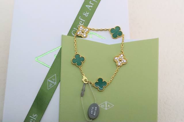 Hot-selling model recommendation Vca champagne gold malachite with diamond four-