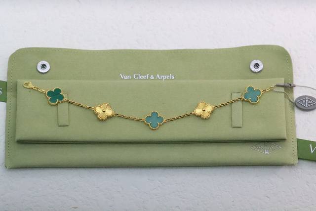 Hot-selling model recommendation Vca champagne gold malachite laser four-leaf cl