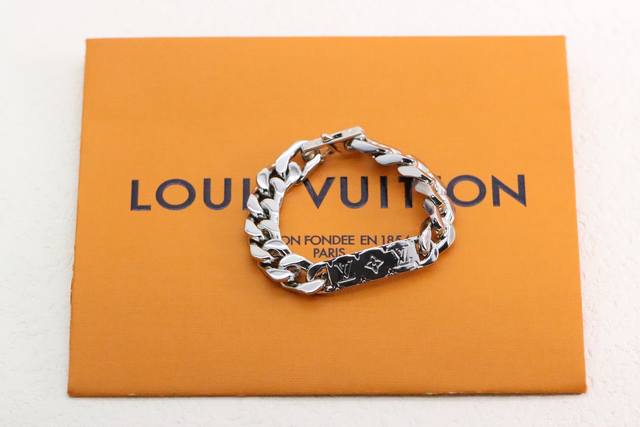 Hot-selling model recommendation Louis Vuitton classic silver square Cuban coupl