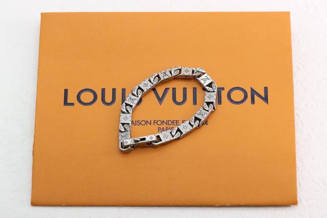 Hot-selling model recommendation Louis Vuitton Matte Silver-grey Cuban Couple Br