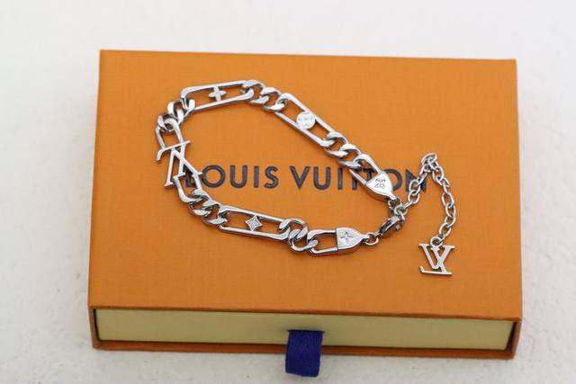 New Product Recommendation Louis Vuitton Floral Letter Cuban Stitching Bracelet