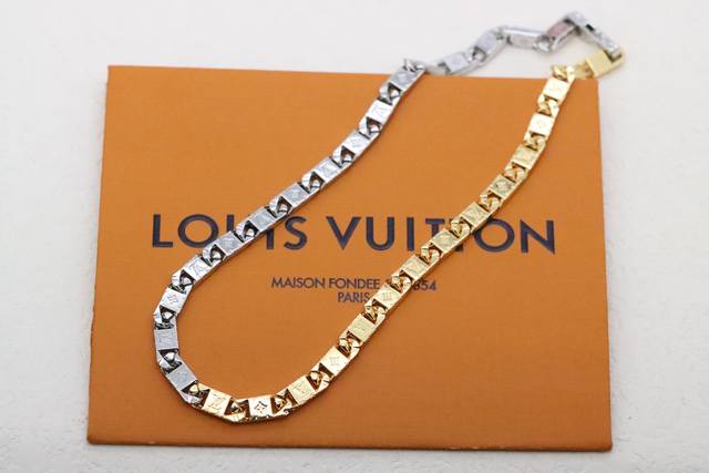 New product recommendation Lv gold and silver Cuban bamboo necklace Monogram Tie