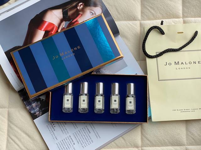 Counter quality Jo Malone limited edition perfume blue box and white bottle Jo M