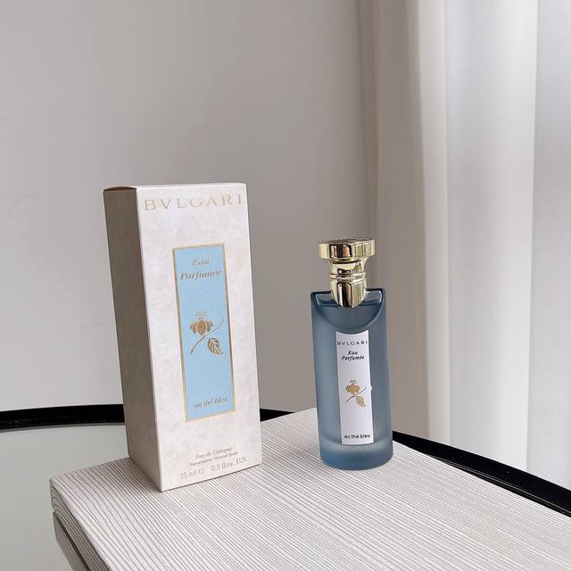 Counter quality Top note: Lavender and Perilla Middle note: Violet tea leaves Ba