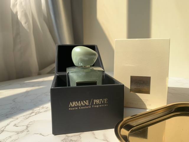 Counter quality Armani Yulong Tea Fragrance Fantasy Sand Limited Edition | Wang