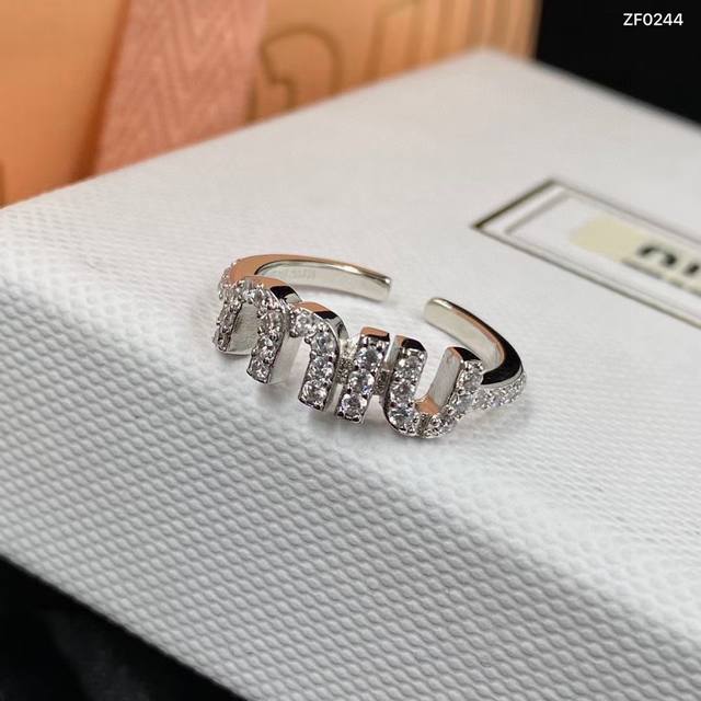 Miu Miu new ring original quality exquisite small items must-have can be worn al