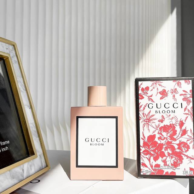 Counter quality Gucci Gucci Bloom floral and wood blended women's perfume, men's